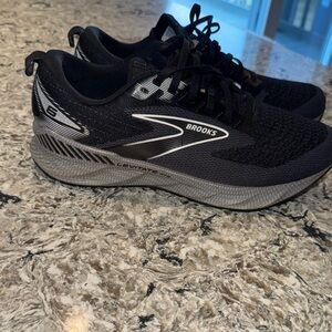 Brooks Black and Gray Women's Sneakers